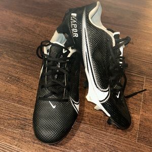 Nike vapor 360 cleats mens 7, in great condition, great for turf + field usage.